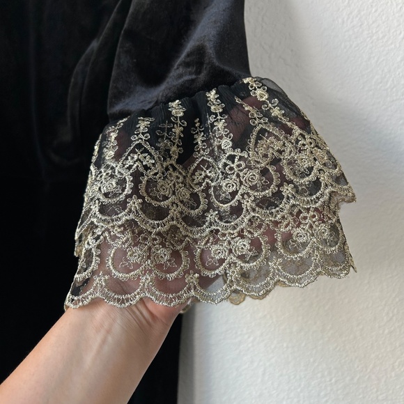 Tuckernuck Pomander Place size XXXL Lilith long dress black velvet gold lace NEW - Picture 6 of 14